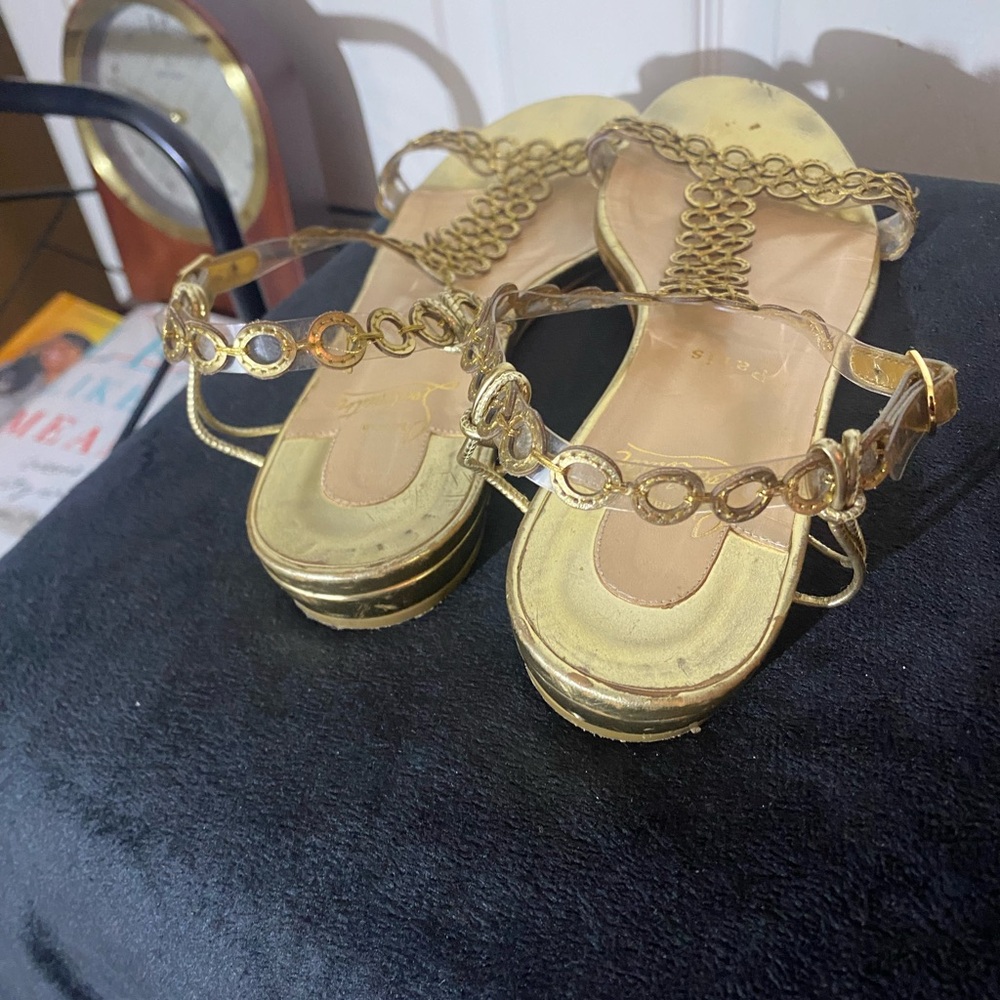 Sleek summer Loub sandal - Picture 2 of 5